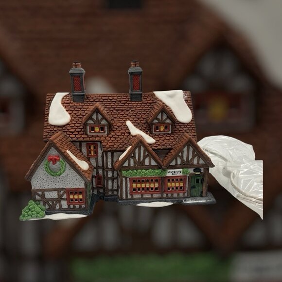 Dept. 56 Dickens' Village Series Ashbury Inn Vintage 1991 Christmas Village - Picture 5 of 14